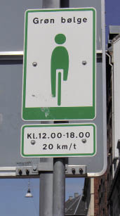 green wave sign, Copenhagen (Cambridge Cycling Campaign)