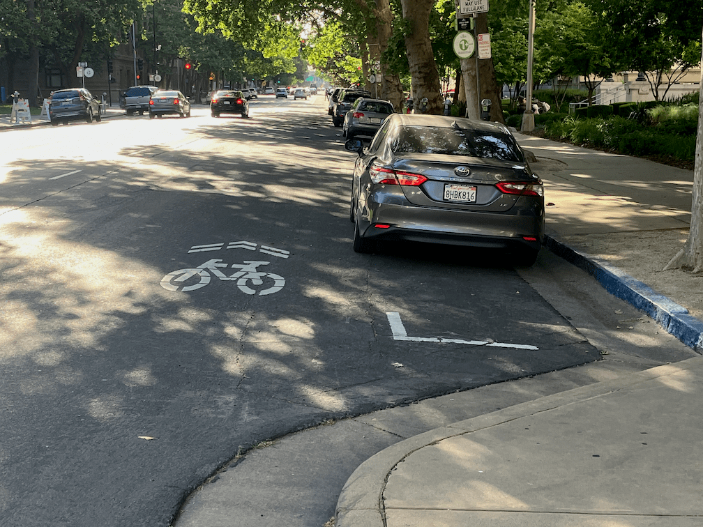 I St shadows between 10th St and 9th St, Sacramento
