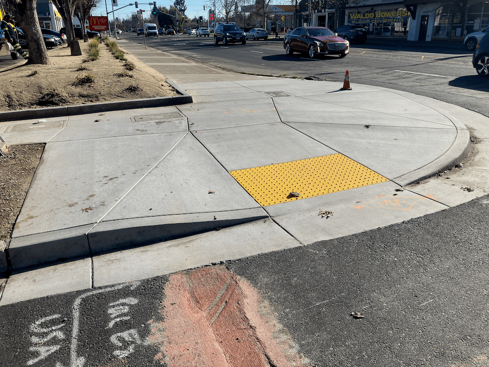 photo of curb extension at Broadway and 23rd St