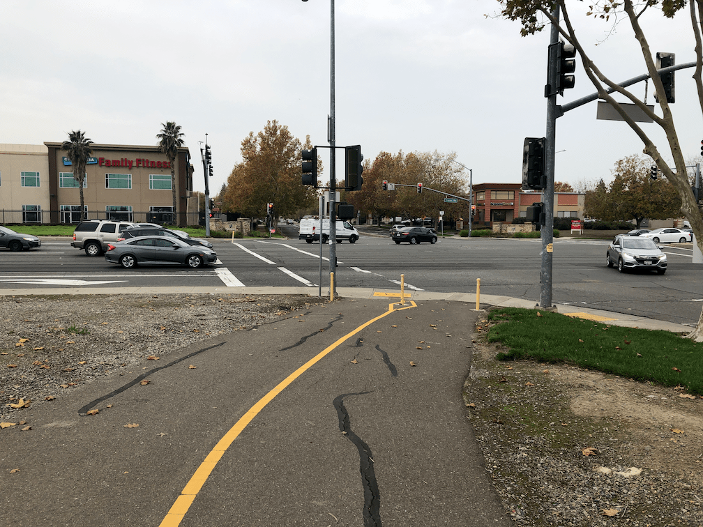 photo of Jackrabbit Trail approaching Truxel Rd from the north