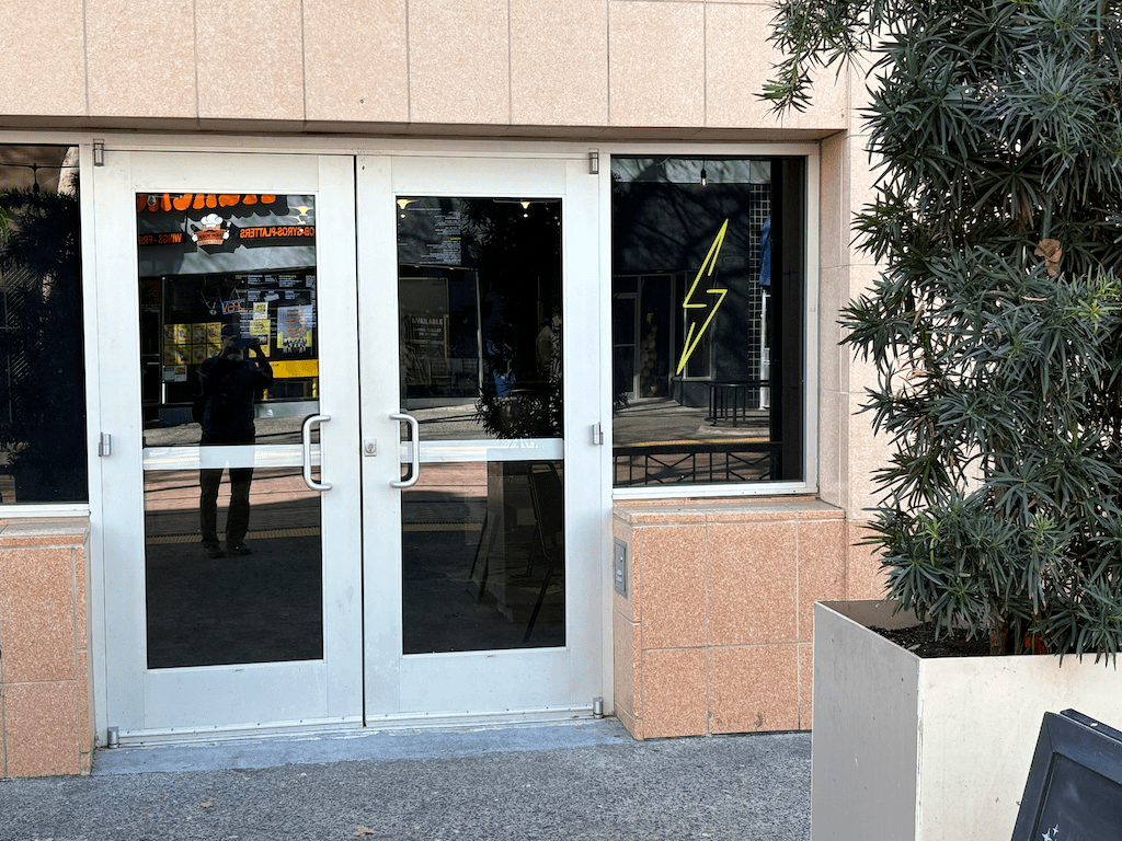 photo of Burnside Coffee outside