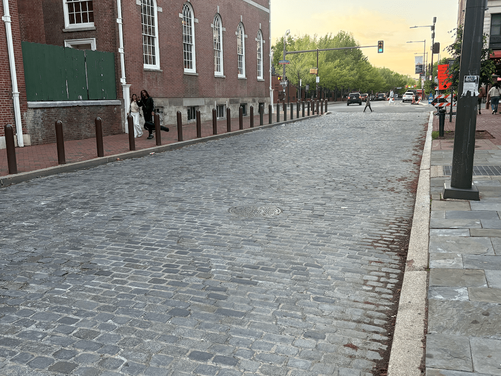 photo of 5th St cobblestone between Walnut and Chestnut, Philadelphia