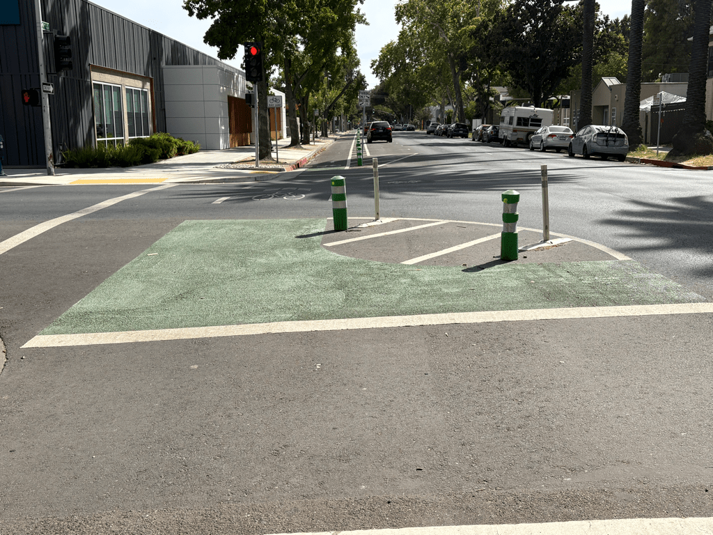 photo of 19th-St at T-St turn-wedge