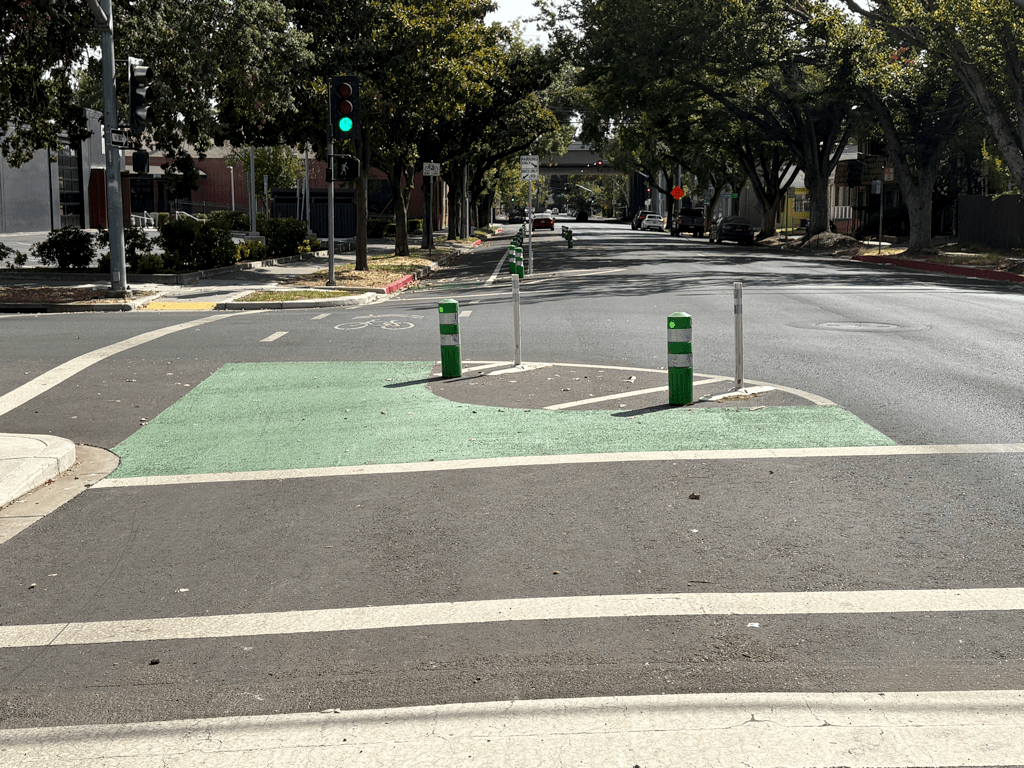 photo of 19th-St at V-St turn-wedge