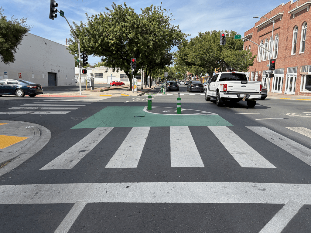 photo of 21st-St at L-St turn-wedge