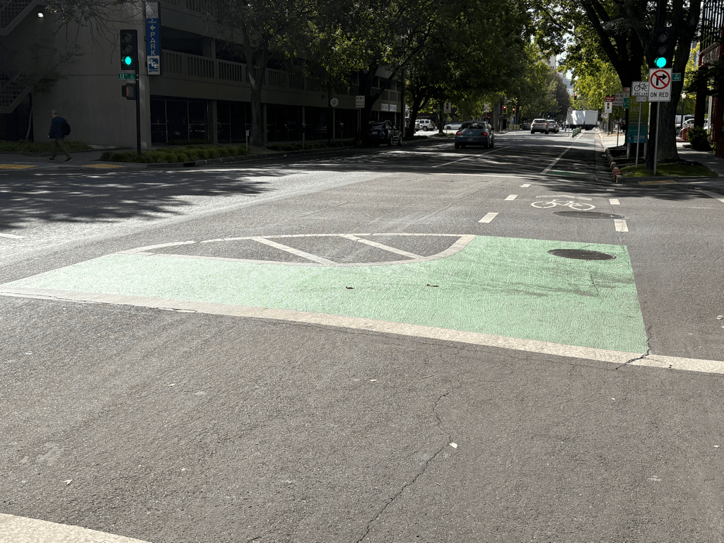 photo of I-St at 13th-St turn-wedge paint only