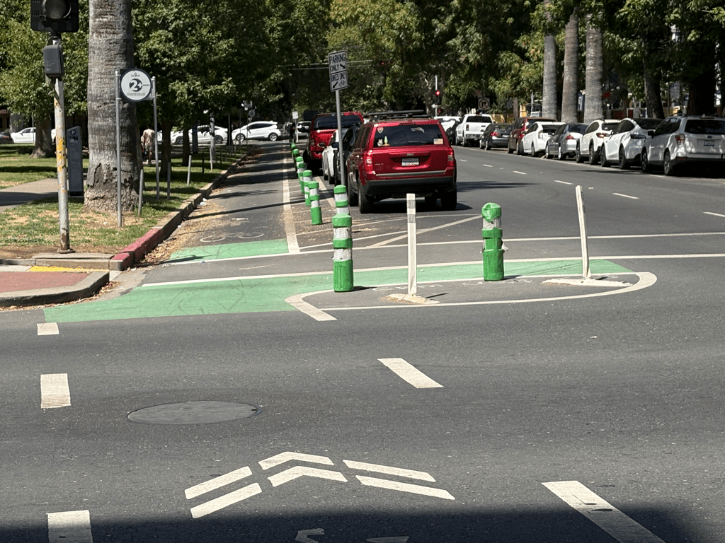 photo of Sac_P-St-at-16th-St_turn-wedge