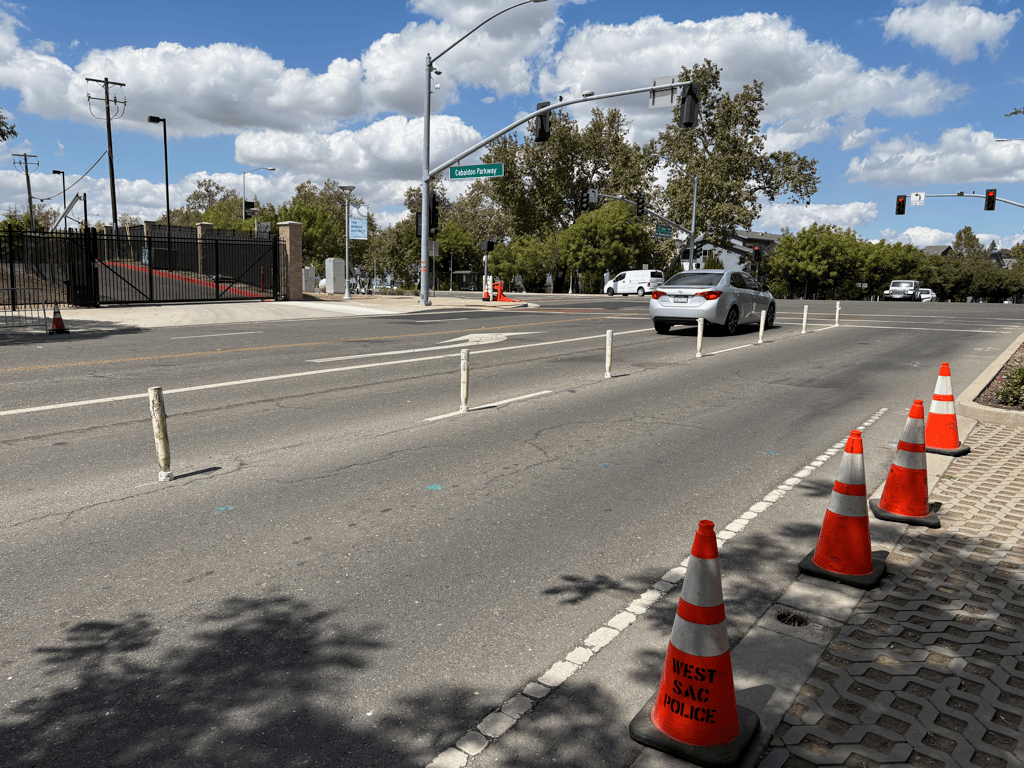 photo of 3rd St NB at Cabalon Pkwy lane channelization