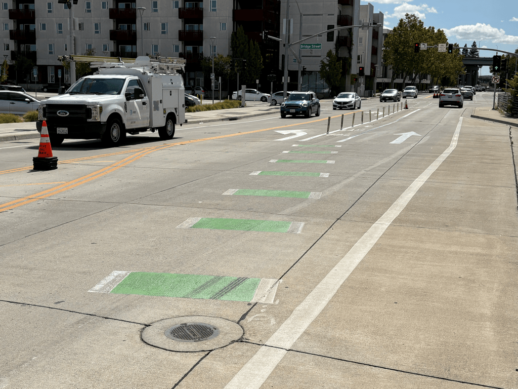 photo of 5th St SB transition to cycletrack